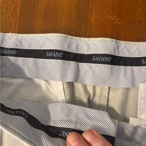 SAVANE MEN’s KHAKI’S   36x30 Pleated Front 4 Pockets Back  LNC - Picture 2 of 9